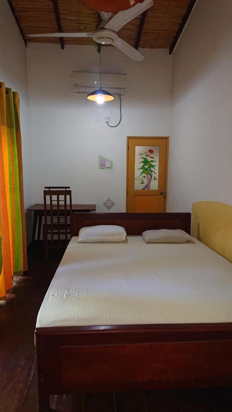 Leopard City Hostel Yala Tissamaharama Buitenkant foto