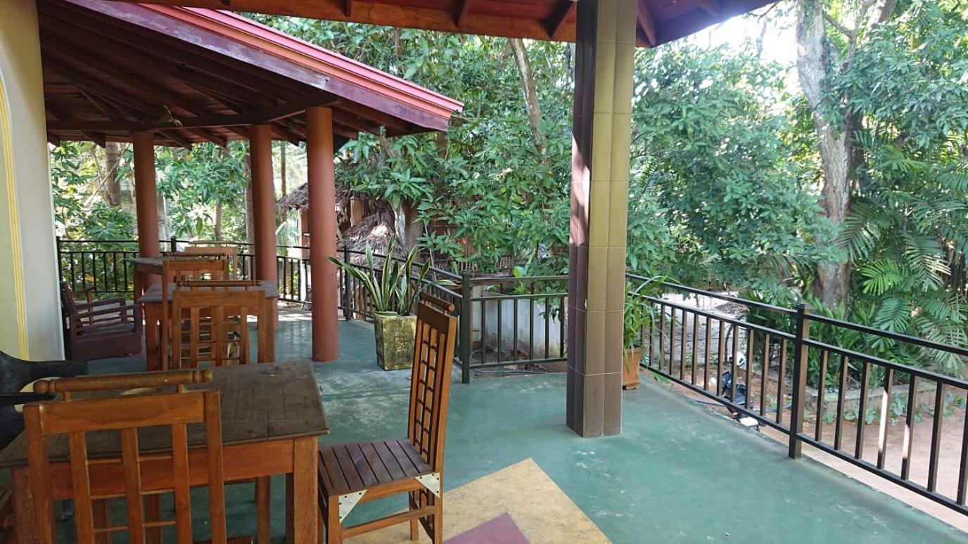 Leopard City Hostel Yala Tissamaharama Buitenkant foto
