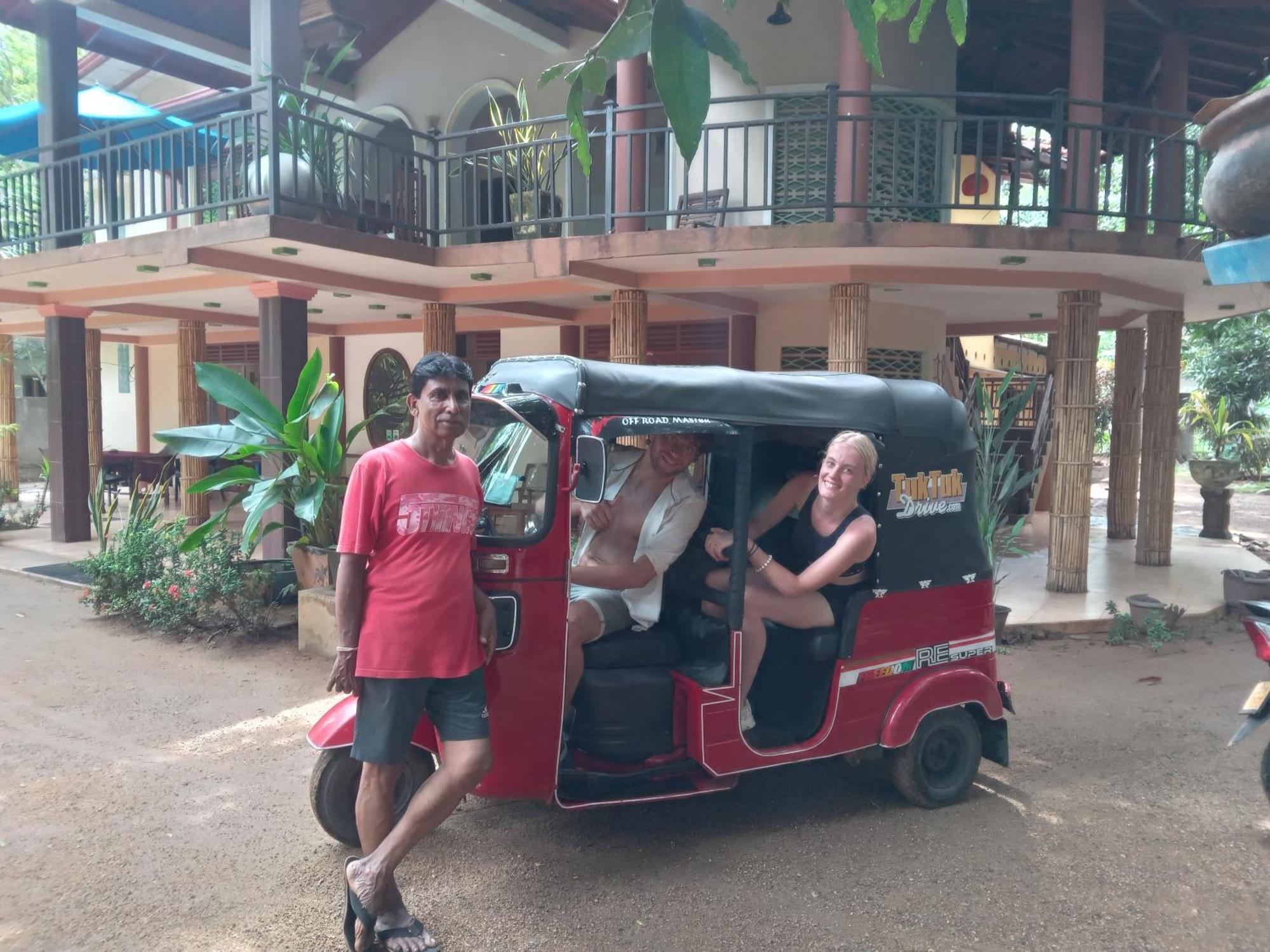 Leopard City Hostel Yala Tissamaharama Buitenkant foto
